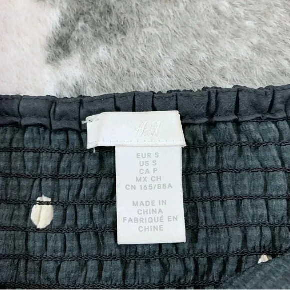 Polka Dot Puff Sleeve Top - Picture 3 of 11